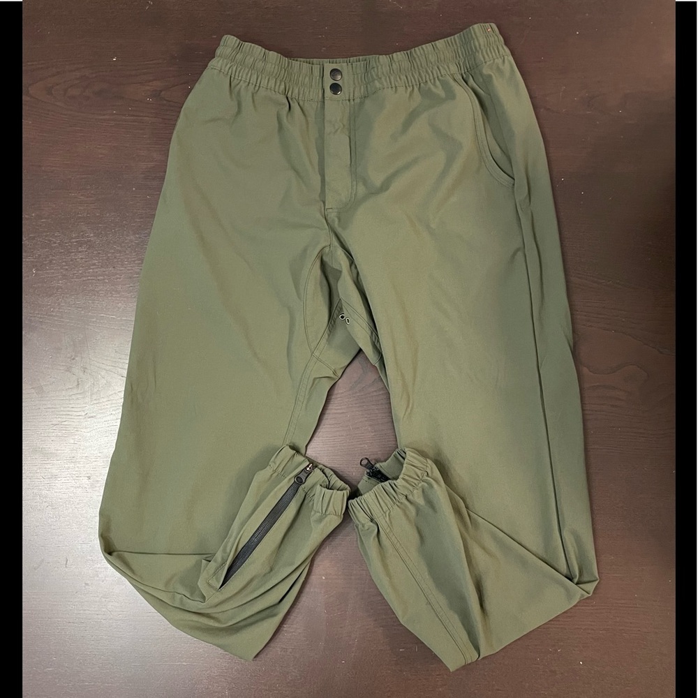 **Rare** Nike Woven Nylon Tapered Joggers (Large)